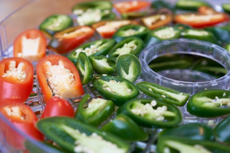 How To Dry Chillies At Home 3 Methods Horticulture.co.uk